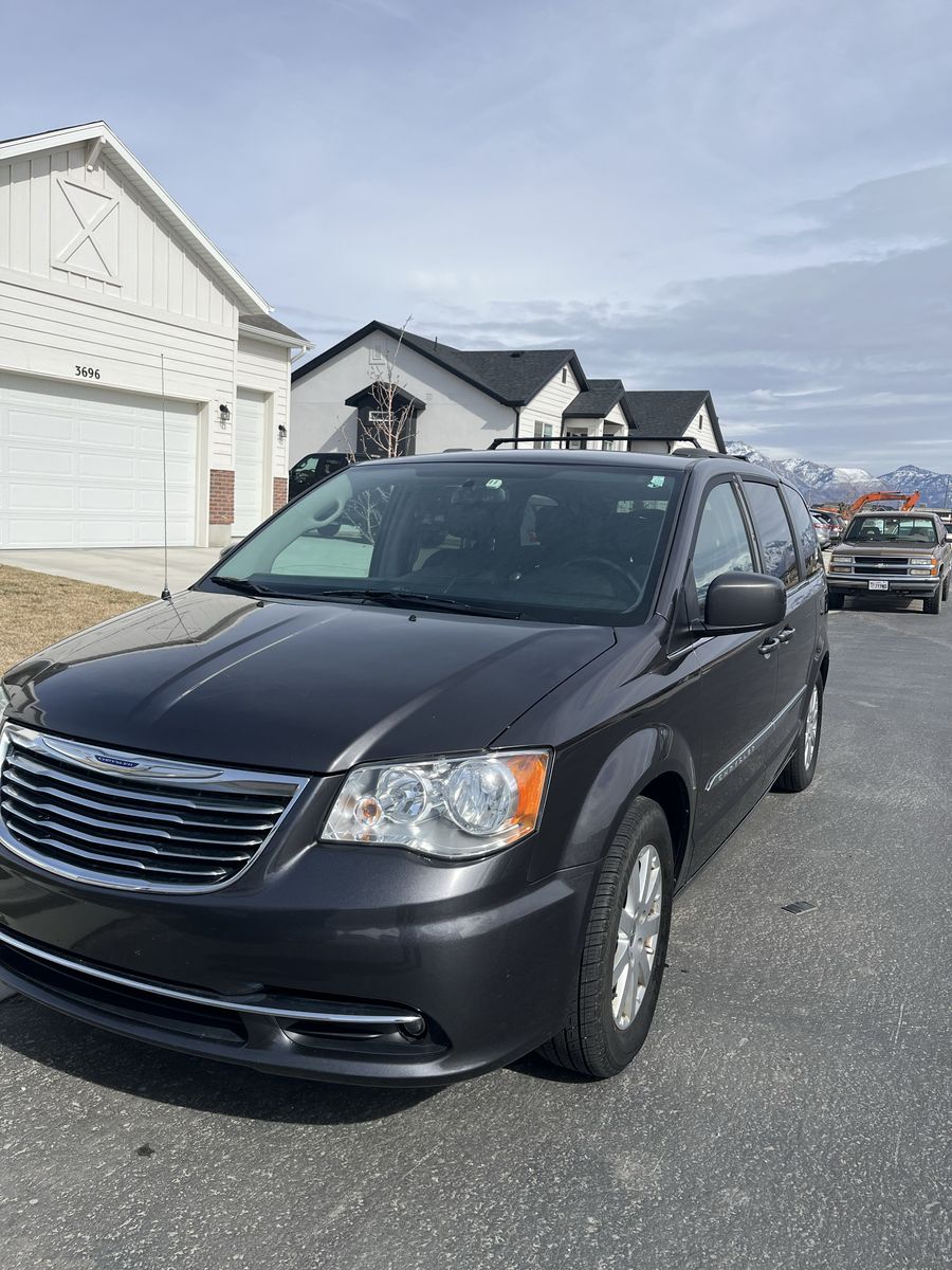 2015 CHRYSLER TOWN AND COUNTRY