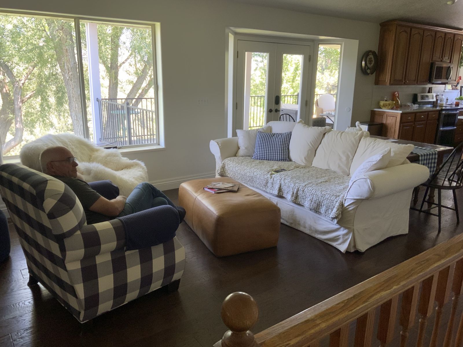 Potterybarn Charleston Grand Slipcovered Sofa