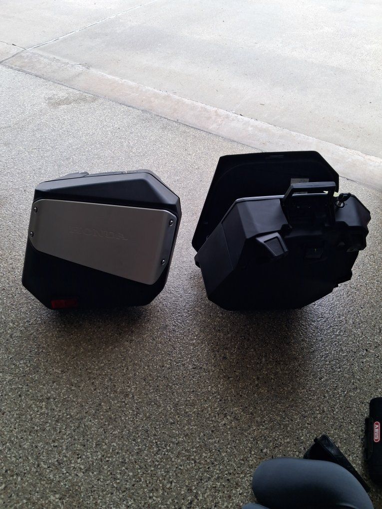 Main image 4
