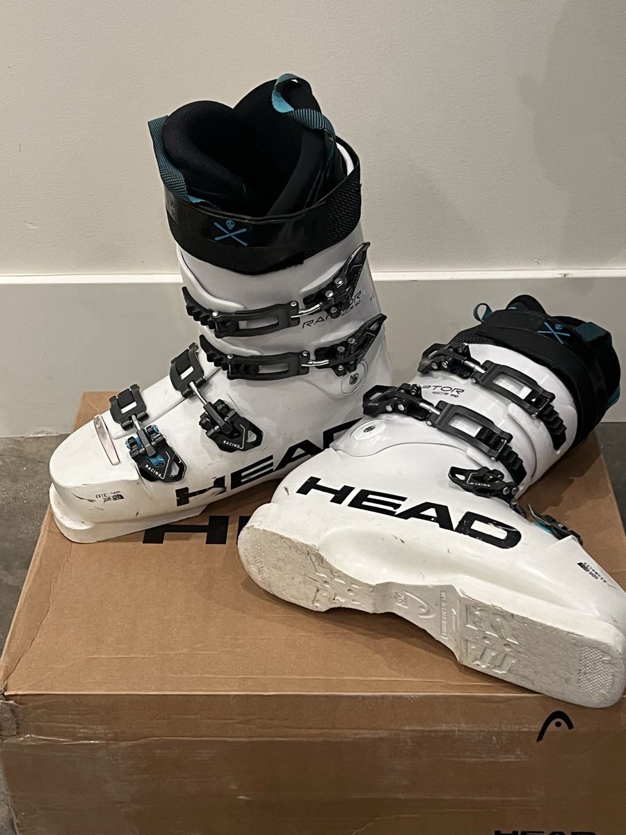 Head junior ski race boots, 26.5