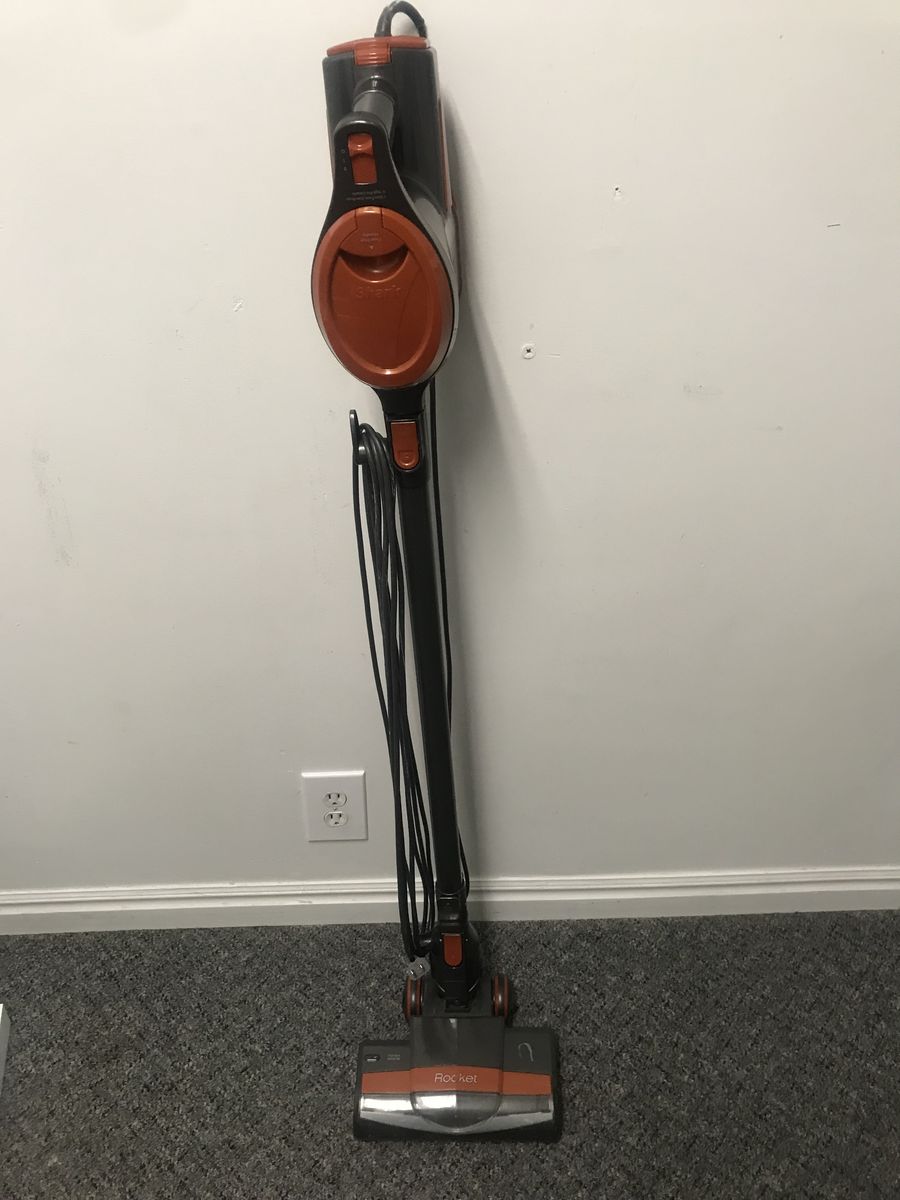 Shark vacuum - Rocket