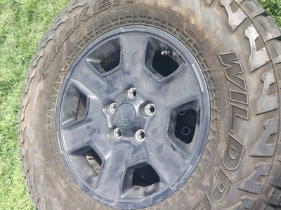 jeep wheels and tires 285/70r17 falken