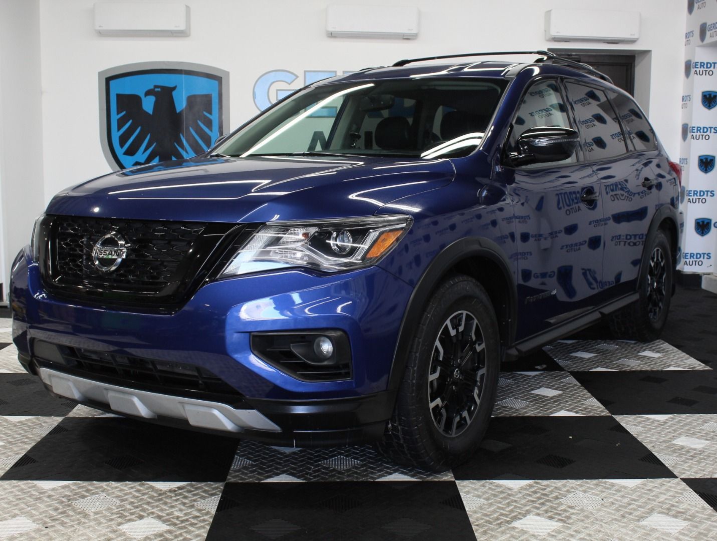 2019 Nissan Pathfinder SV