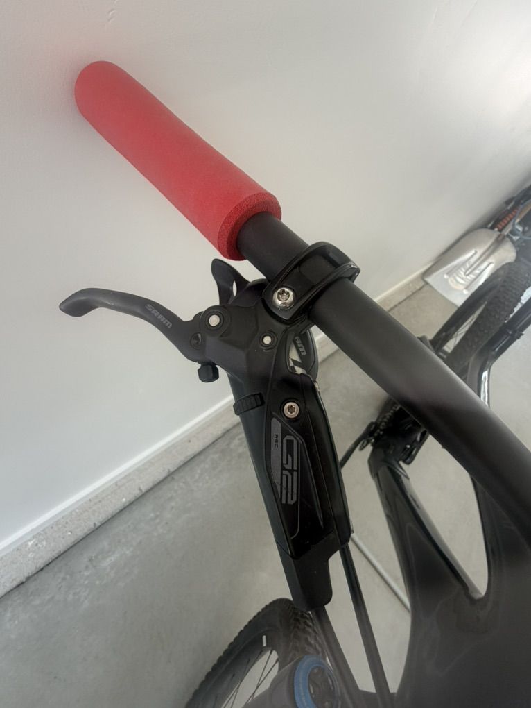 Main image 4