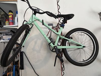 specilized Jett 20" Youth Bike