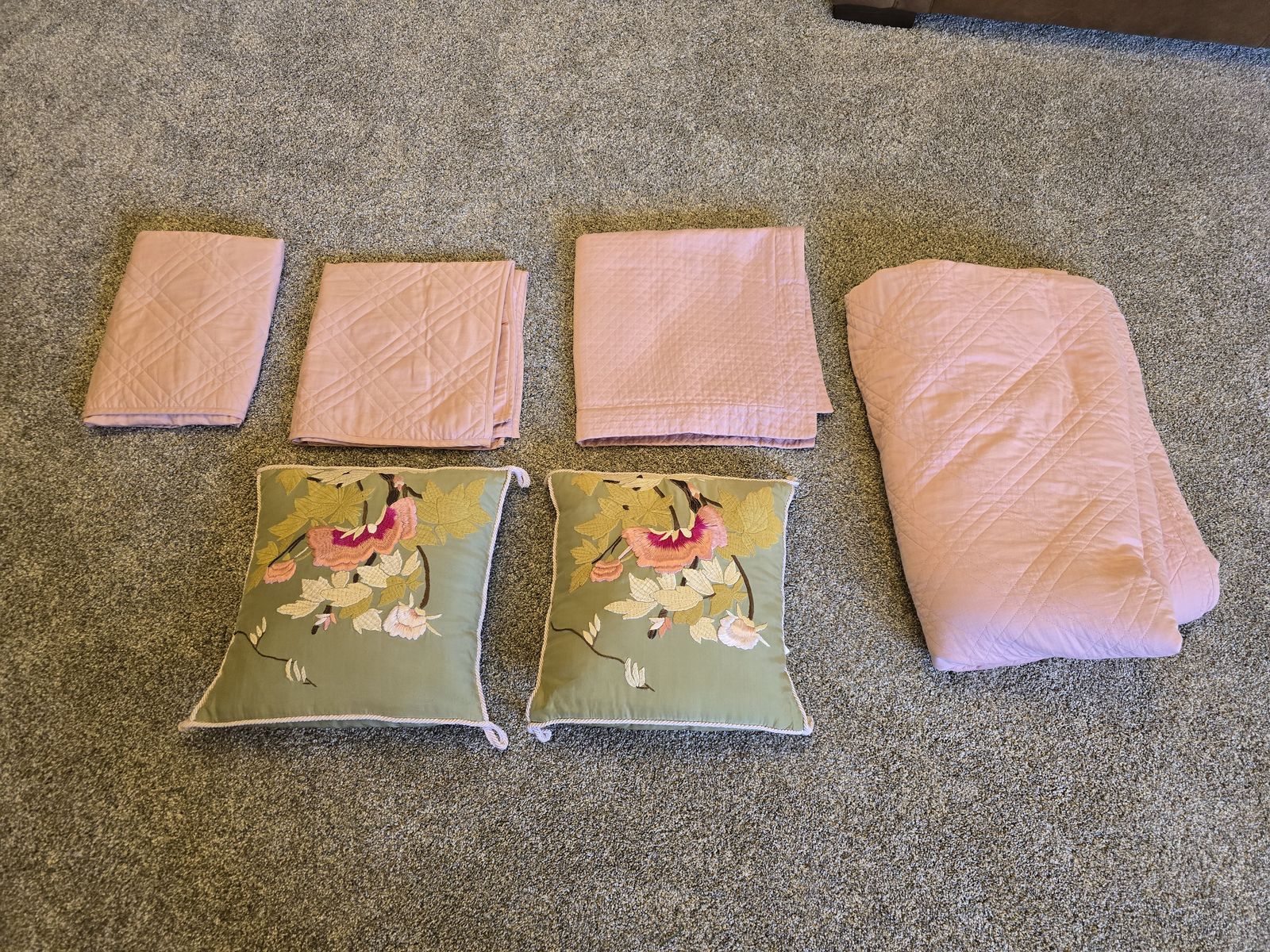 Bedspread, Pillow Cases and Pillows