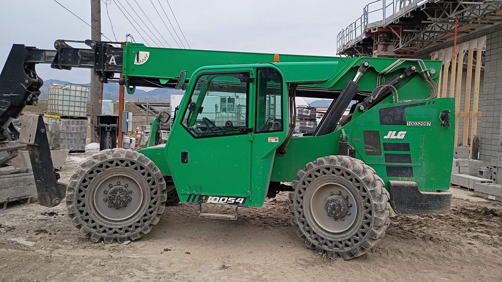 2018 JLG 10054 Telehandler forklift, AC and heater,  5671 hours