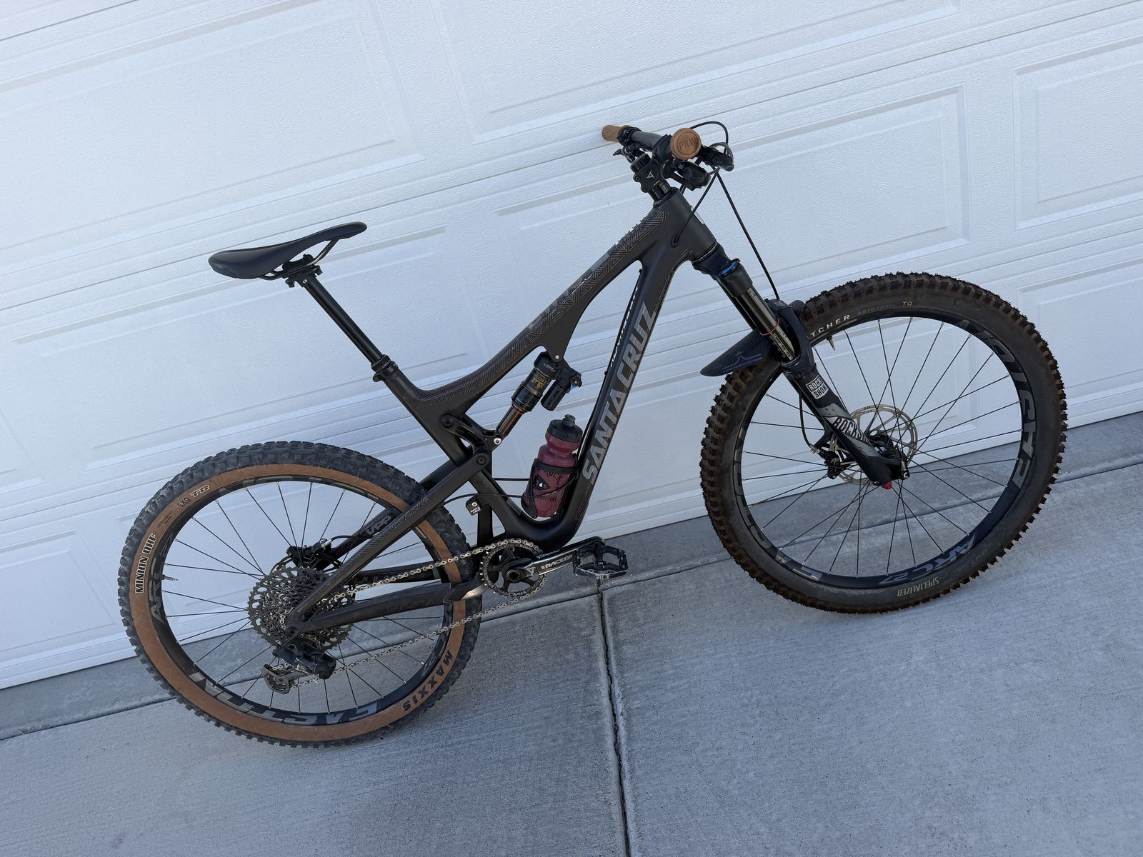 Large Santa Cruz Bronson CC 27.5” - Sram 12spd, Fox Factory, Carbon Handlebar, DT Swiss Hubs