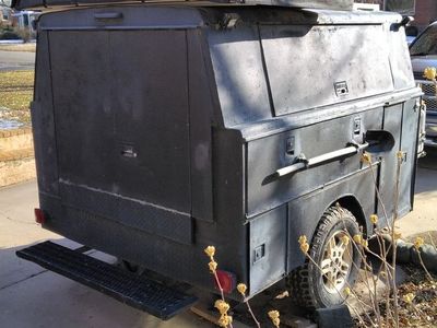 Off grid camping trailer