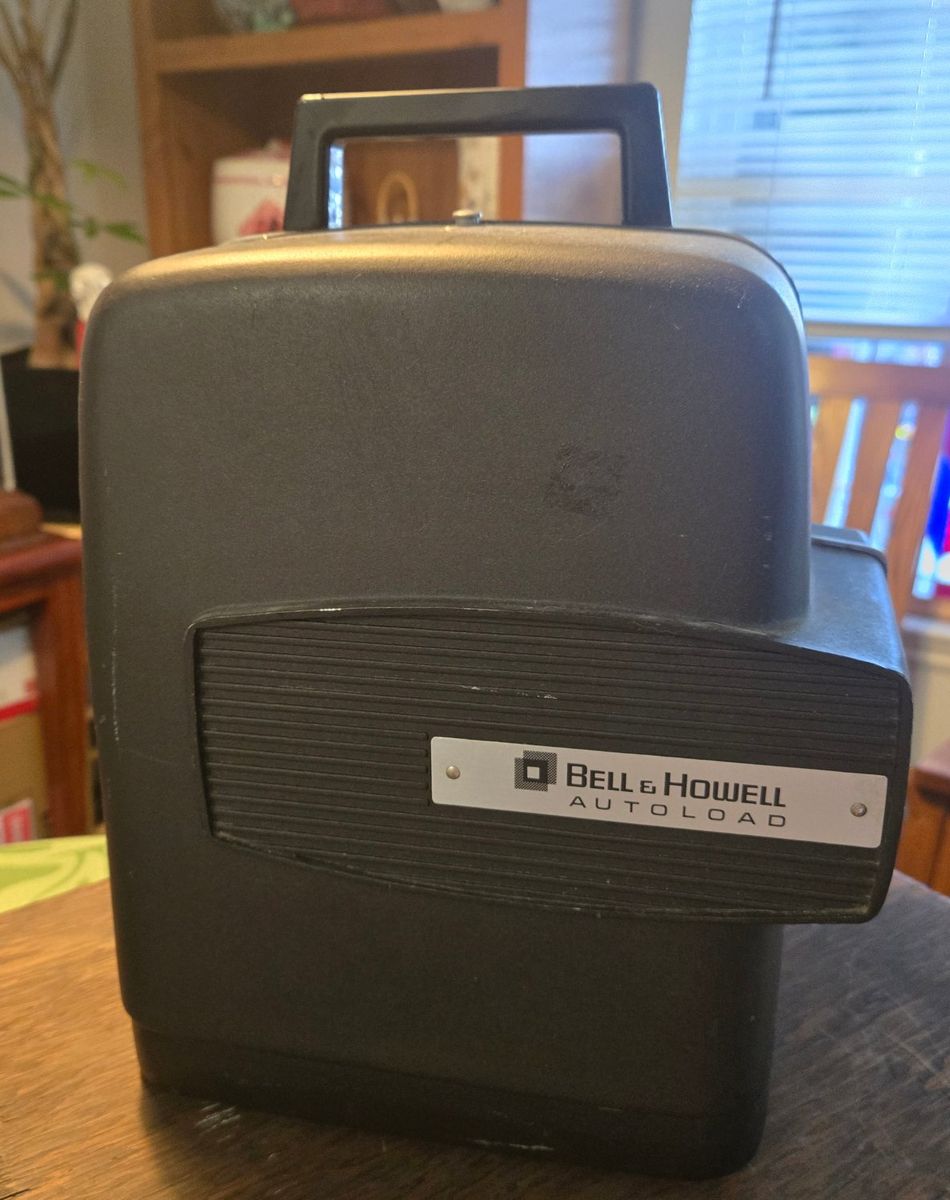 Bell & Howell Design 346A Super Eight Autoload Film Projector - Vintage 1960s/70s