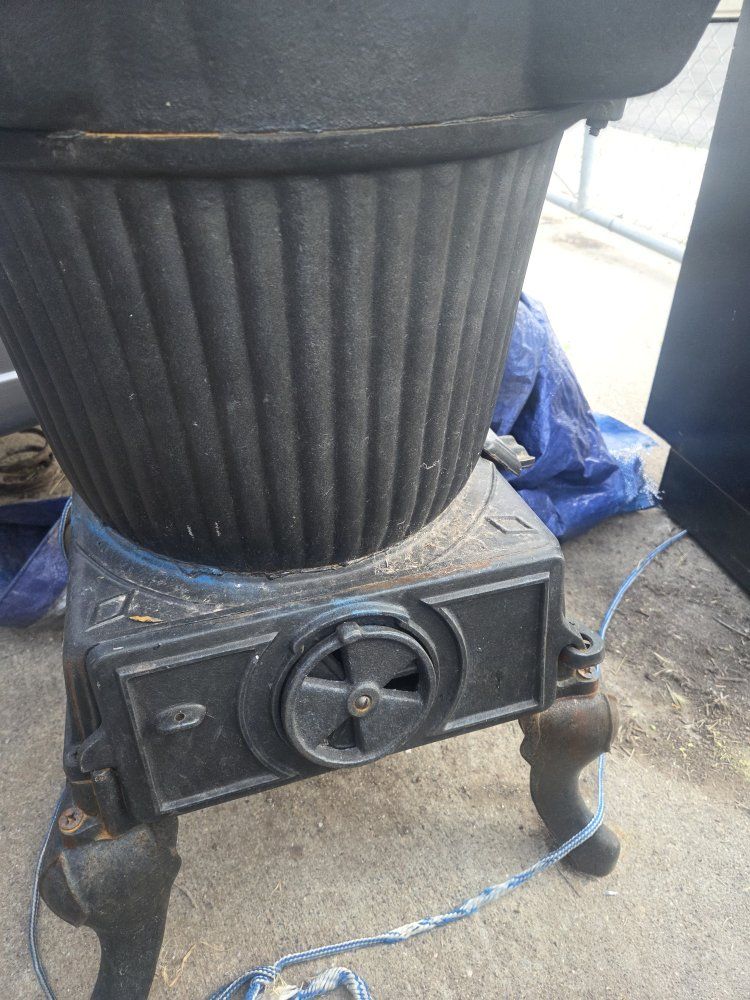 Vogelzang The Rancher Cast Iron Wood Burning Stove