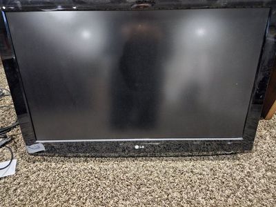 37 inch LCD LG tv