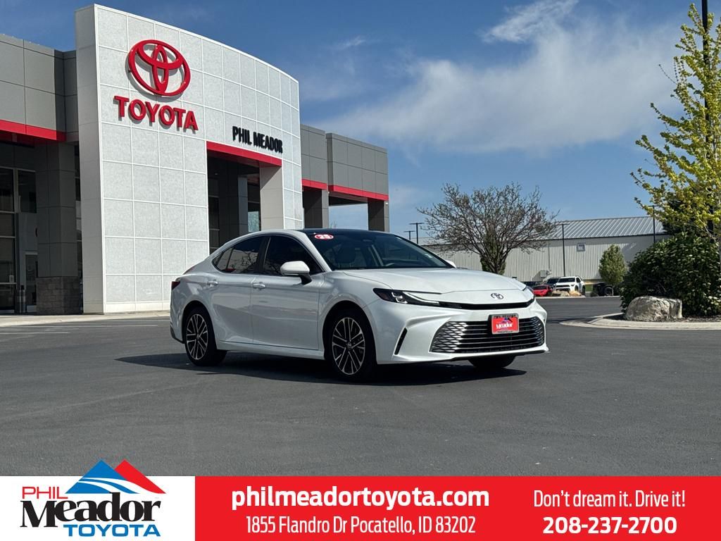2025 Toyota Camry XLE