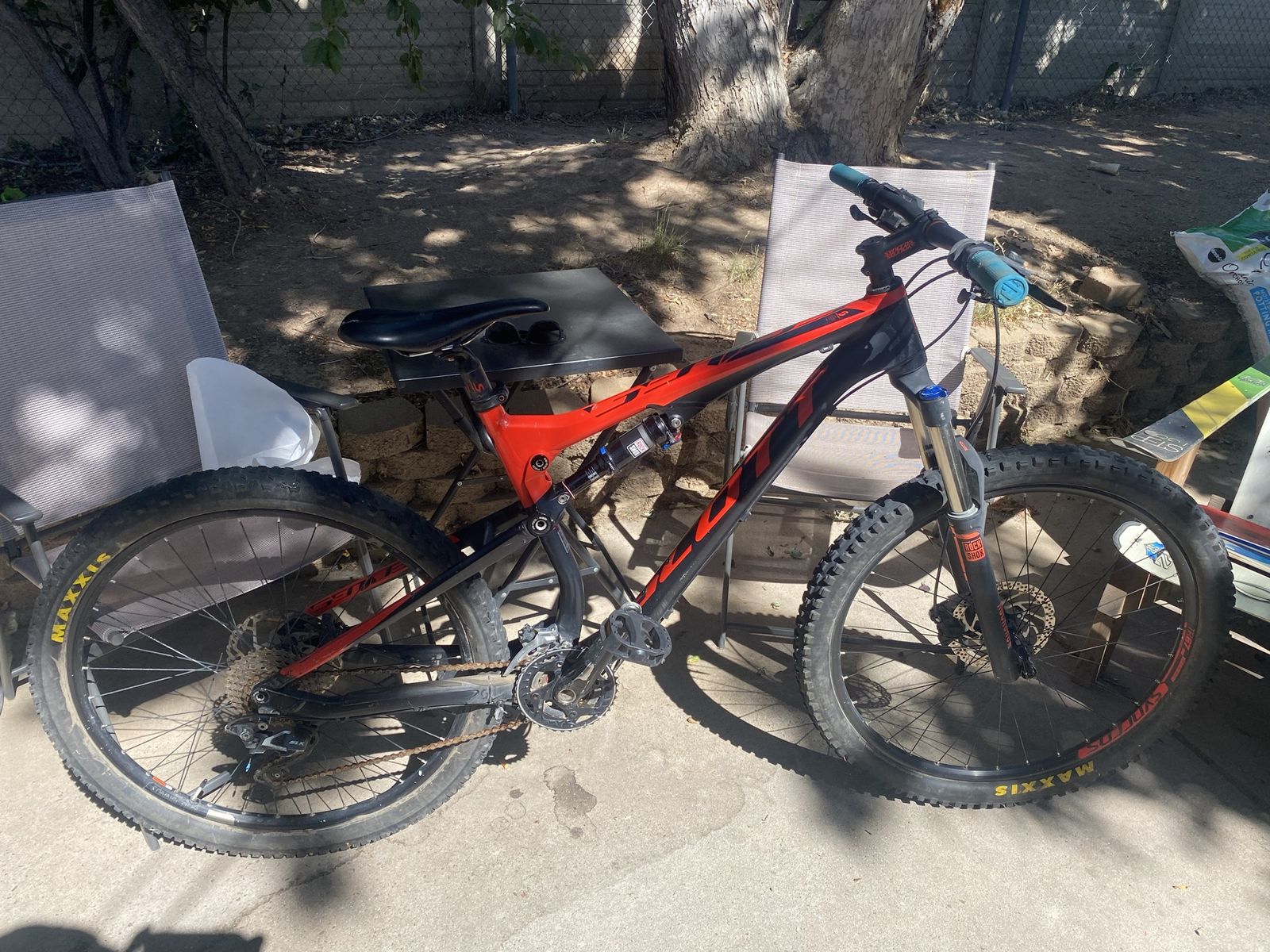 2015 Scott Genius 750 Full Suspension Mountain Bike - Black/Red, RockShox Fork, Syncros Components
