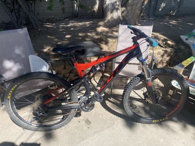 2015 Scott Genius 750 Full Suspension Mountain Bike - Black/Red, RockShox Fork, Syncros Components