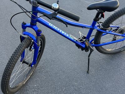 Specialized Hotrock 24” Kids Mountain Bike - Blue Hardtail