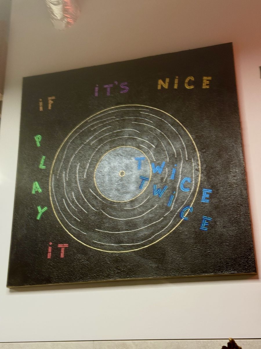 Main image 10