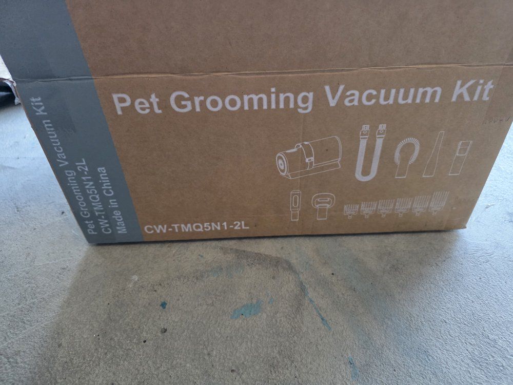 CW-TMQ5N1-2L is a 5-in-1 pet grooming vacuum kit.