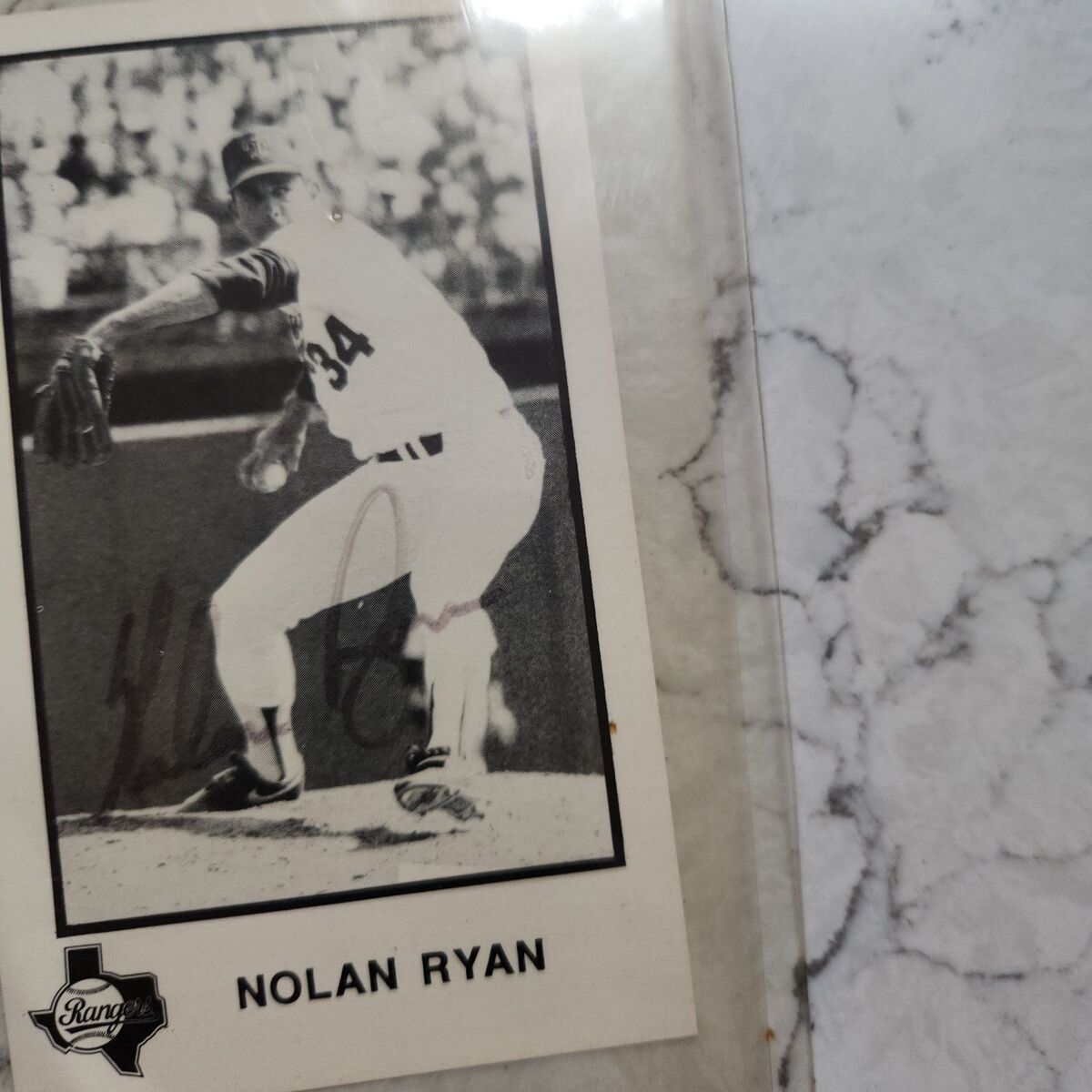 autograph  Nolan Ryan picture