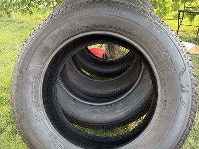 Brand new set of tires 275/60/20