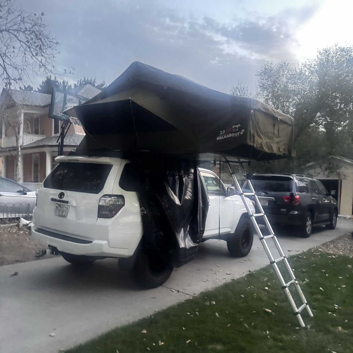 23 zero walk about tent