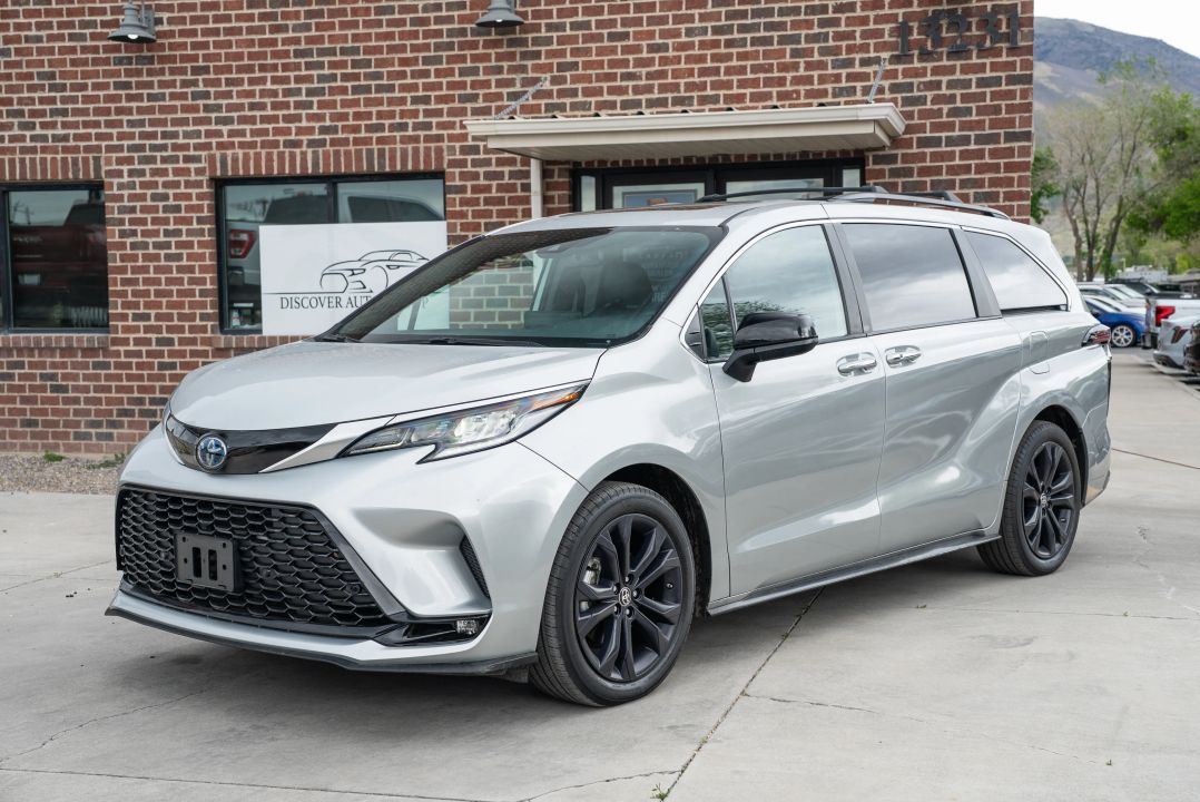2023 Toyota Sienna XSE 7-Passenger