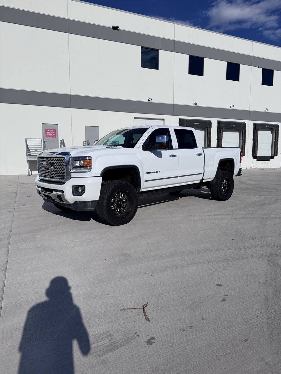 2016 GMC 2500 Denali