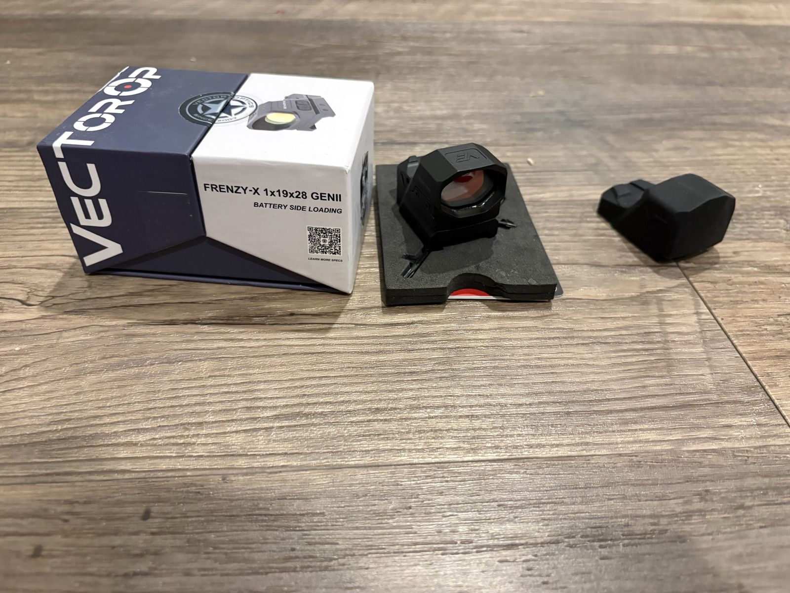 Vector Optics Frenzy-X 1x19x28 GenII Red Dot Sight Battery Side Loading