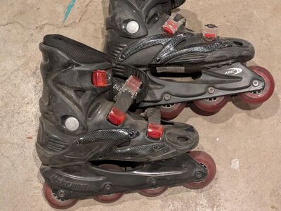 Rollerblades Size 8 with case