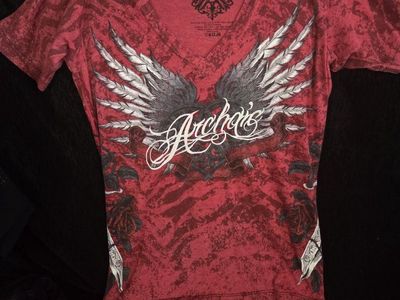 Archaic Graphic V-Neck T-Shirt Red Winged Heart Dagger Print Size L