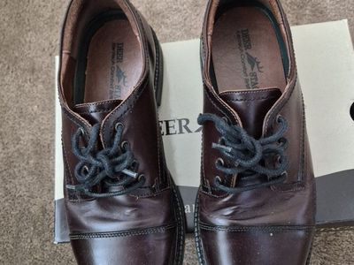 DEER STAGS MENS 9.5M