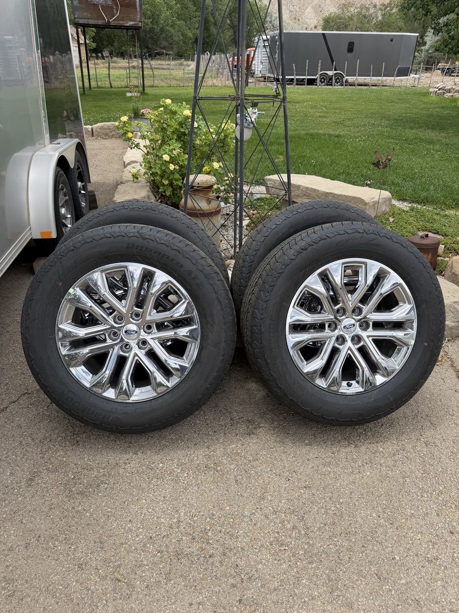 Ford F-150 20” chrome wheels with Dynapro AT2 275/60R20 tires