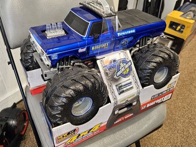 New Bright 1:10 RC Bigfoot Monster Truck