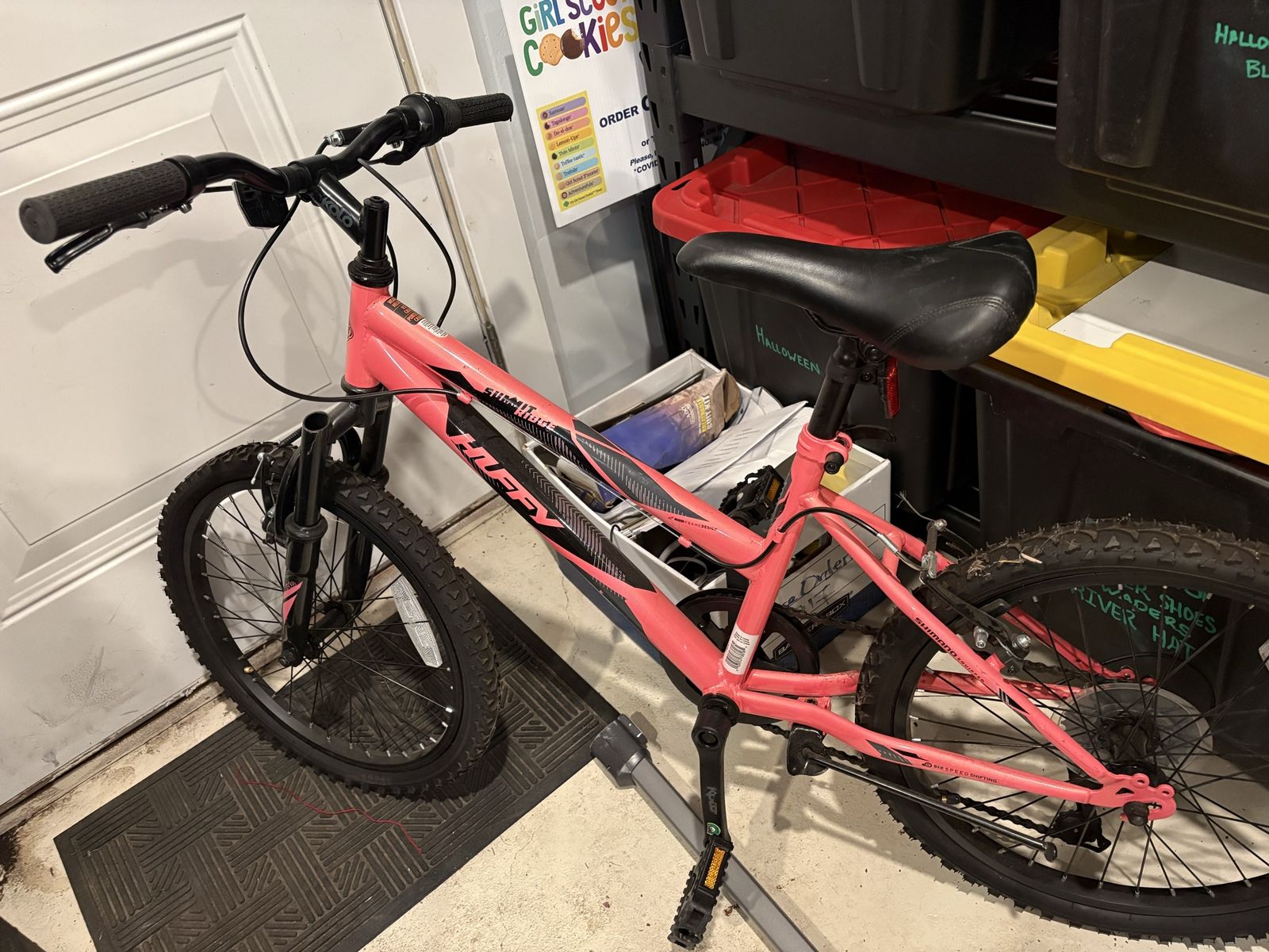 Huffy 20-Inch Kids Mountain Bike Pink Steel Frame 5-Speed