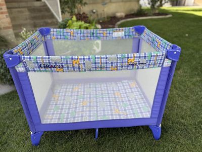 Graco Pack 'n Play Portable Playard Blue Safari Animal Print!