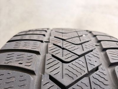 Tesla Model 3 (2024+) 18" Photon Winter Wheel & Tire Set