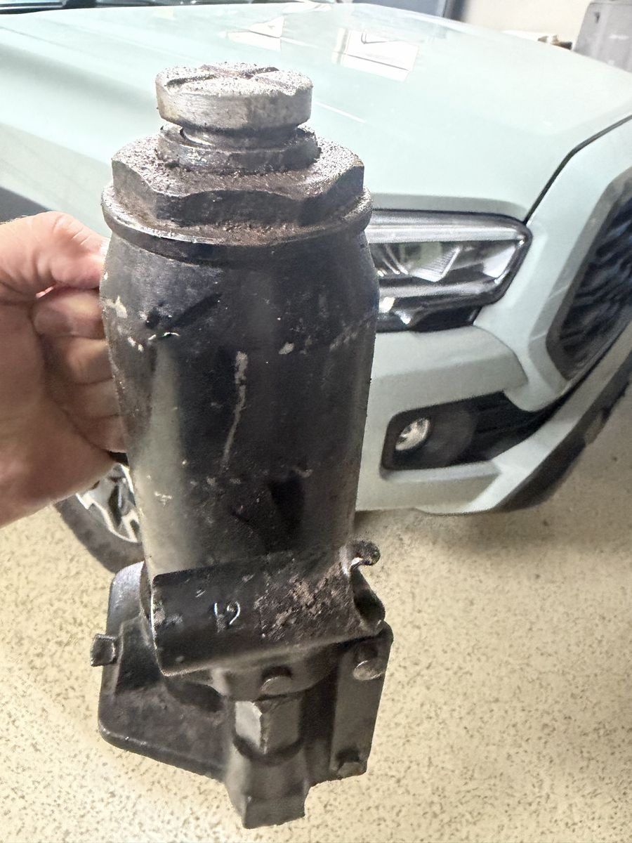 Used Hydraulic Bottle Jack - 12 Ton Capacity
