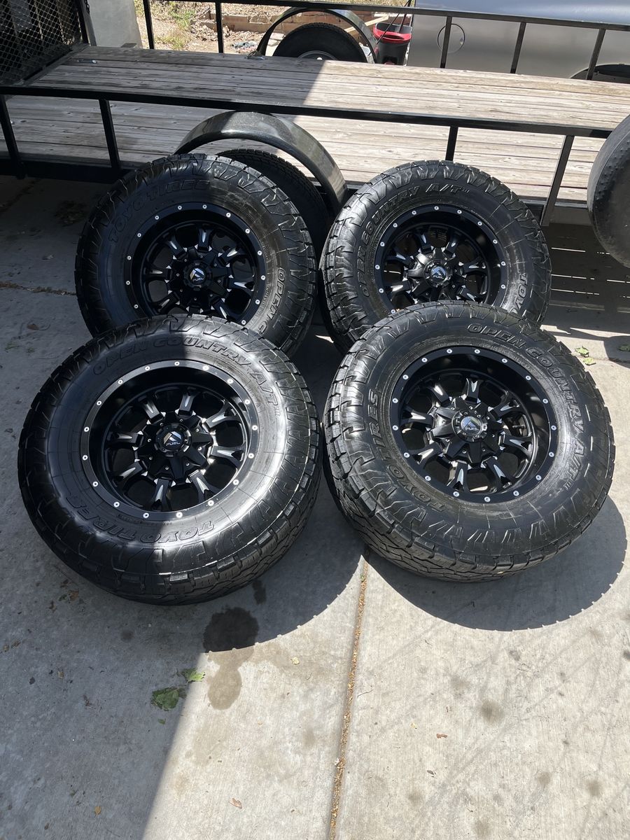 Fuel wheels and tires 8x6.5