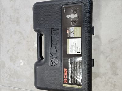 CURT OEM Puck System Gooseneck Ball & Anchor Kit (Model 60692)