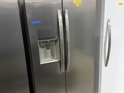 NEW FRIGIDAIRE 33 SIDE BY SIDE FRIDGE 22.3 CF