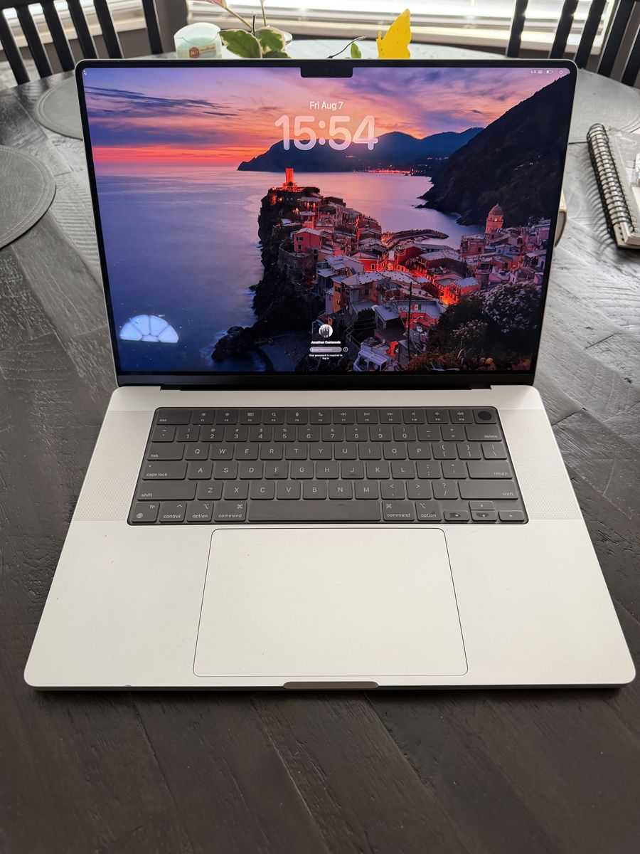 2021 16 inch M1 MacBook Pro 16gb Ram 1tb Used - Great Condition