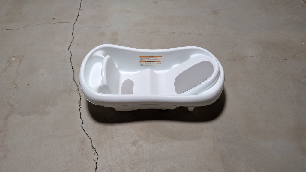The First Years Sure Comfort Baby Tub