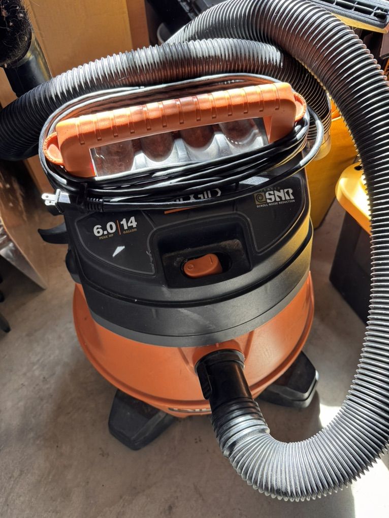 Rigid 14 Gallon Wet/Dry