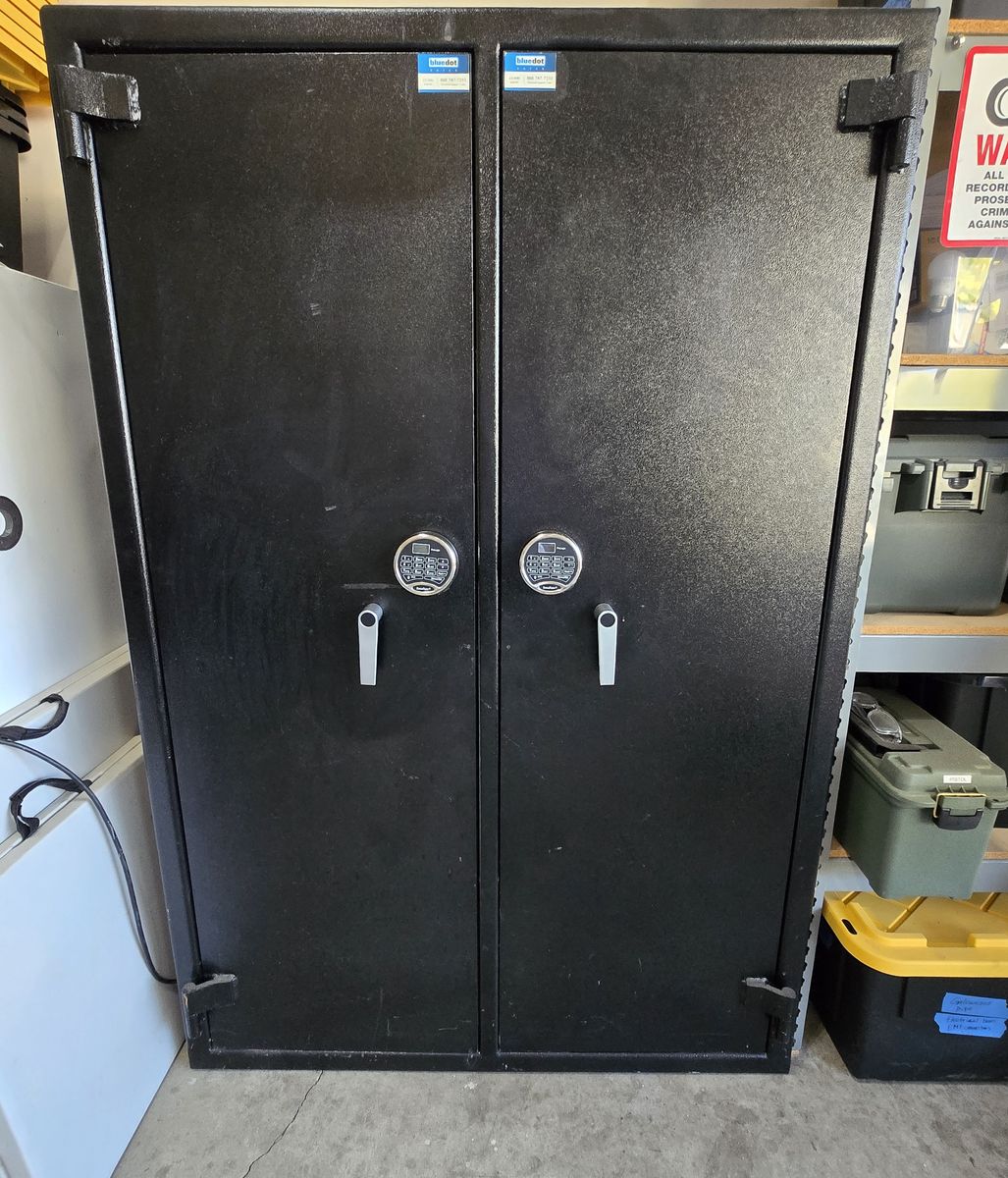 Large Double Door Gun/Ammo Safe