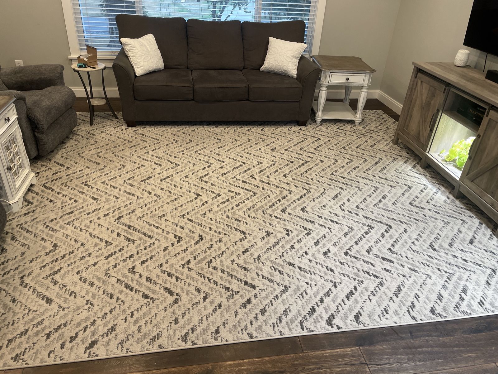 Large Gray and White Chevron Pattern Area Rug