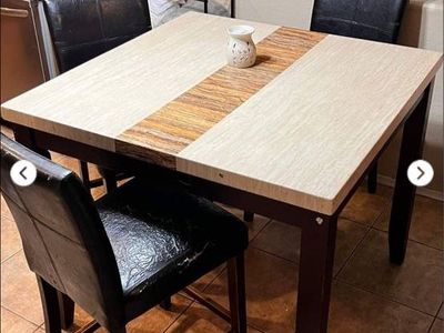 Stylish Tan & Brown Textured Dinner Table