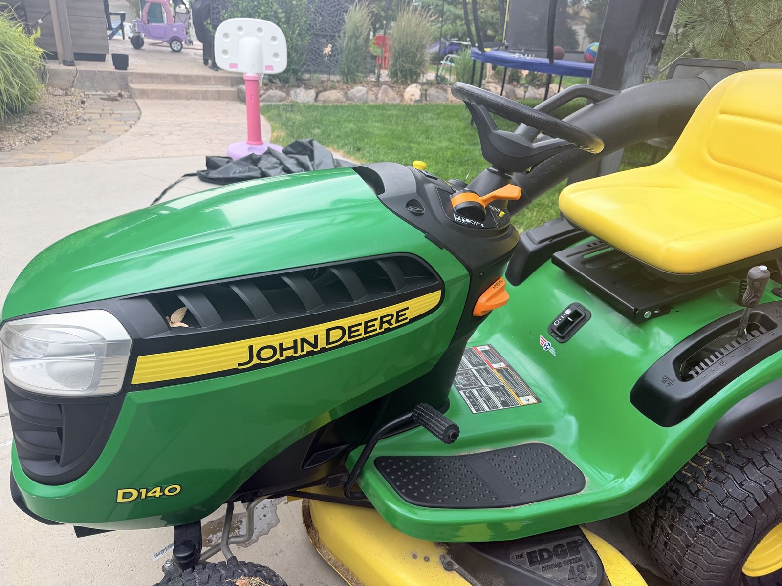 John Deer D140 Tractor Mower