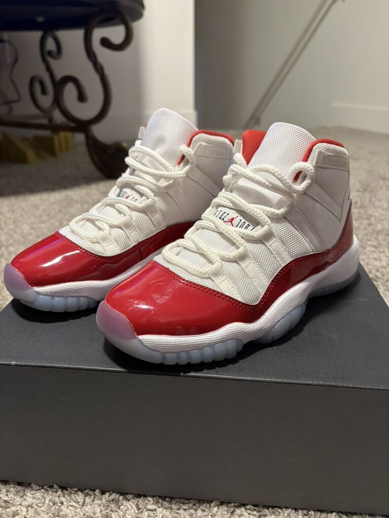 Nike Air Jordan 11 Retro Cherries 3.5Y