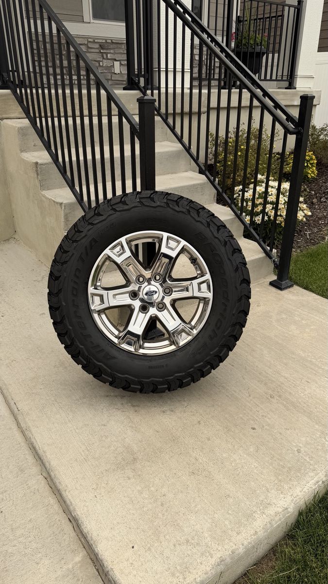 Ford F150 Rims and Tires 275/65R18 Bfgoodrich Ko3 Load E Like new