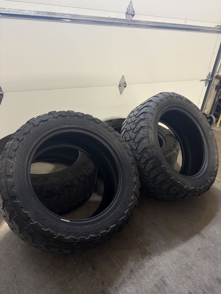 33x12.50r20 Toyo open country M/T